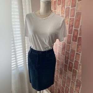 Sonoma Dark Wash Denim Skirt Size 10 EUC
